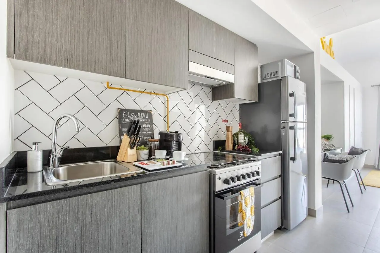 Frank Porter - Bella Rose Dubai Apartment